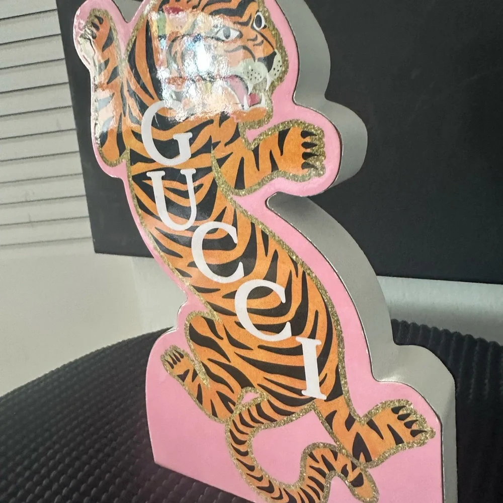 🆕Gucci Wooden Decor Sign